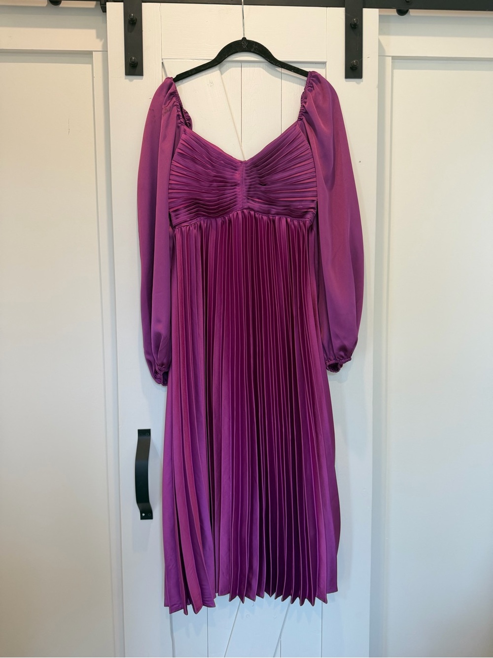Vici Pleated Long Sleeve Midi Dress